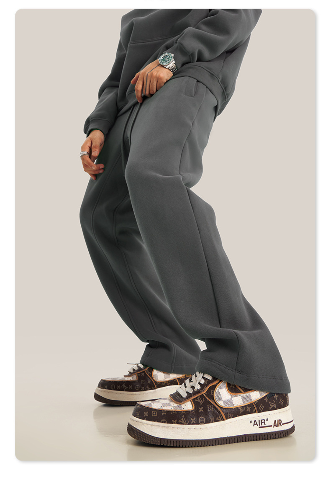 Vault Tracksuit – Graphite
